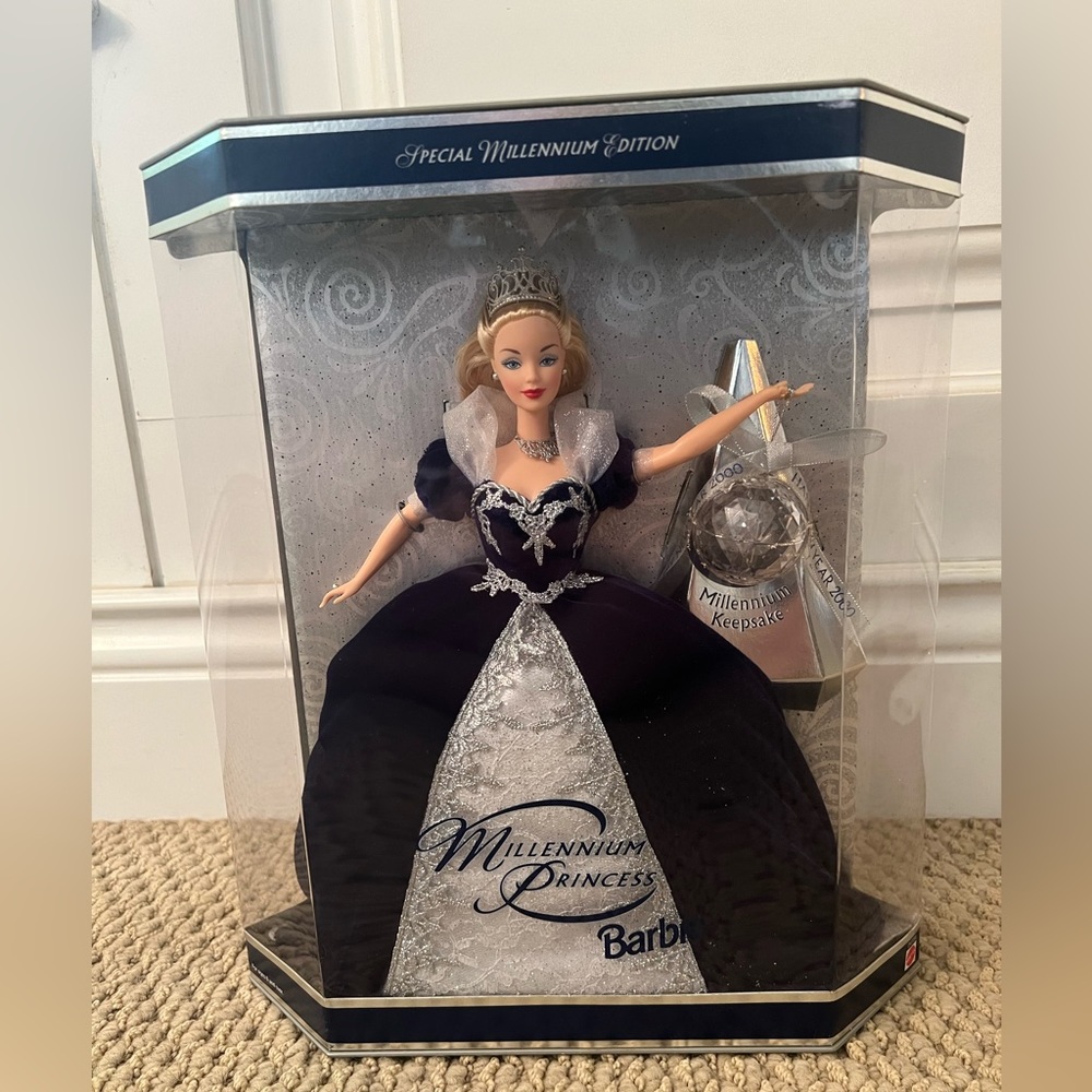 Holiday Barbie Special Edition Millennium Princess Mattel Year 2000
